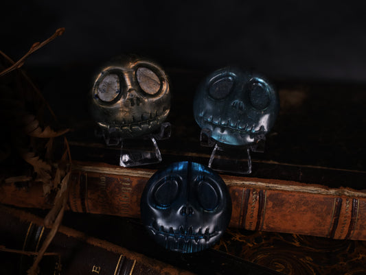 Jack Skellington Figur aus Labradorit | Handgeschnitzt – 4 cm