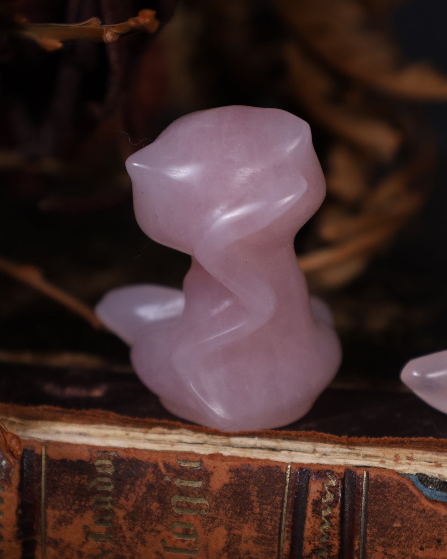 Mew Figur aus Rosenquartz | ca. 3,5 cm