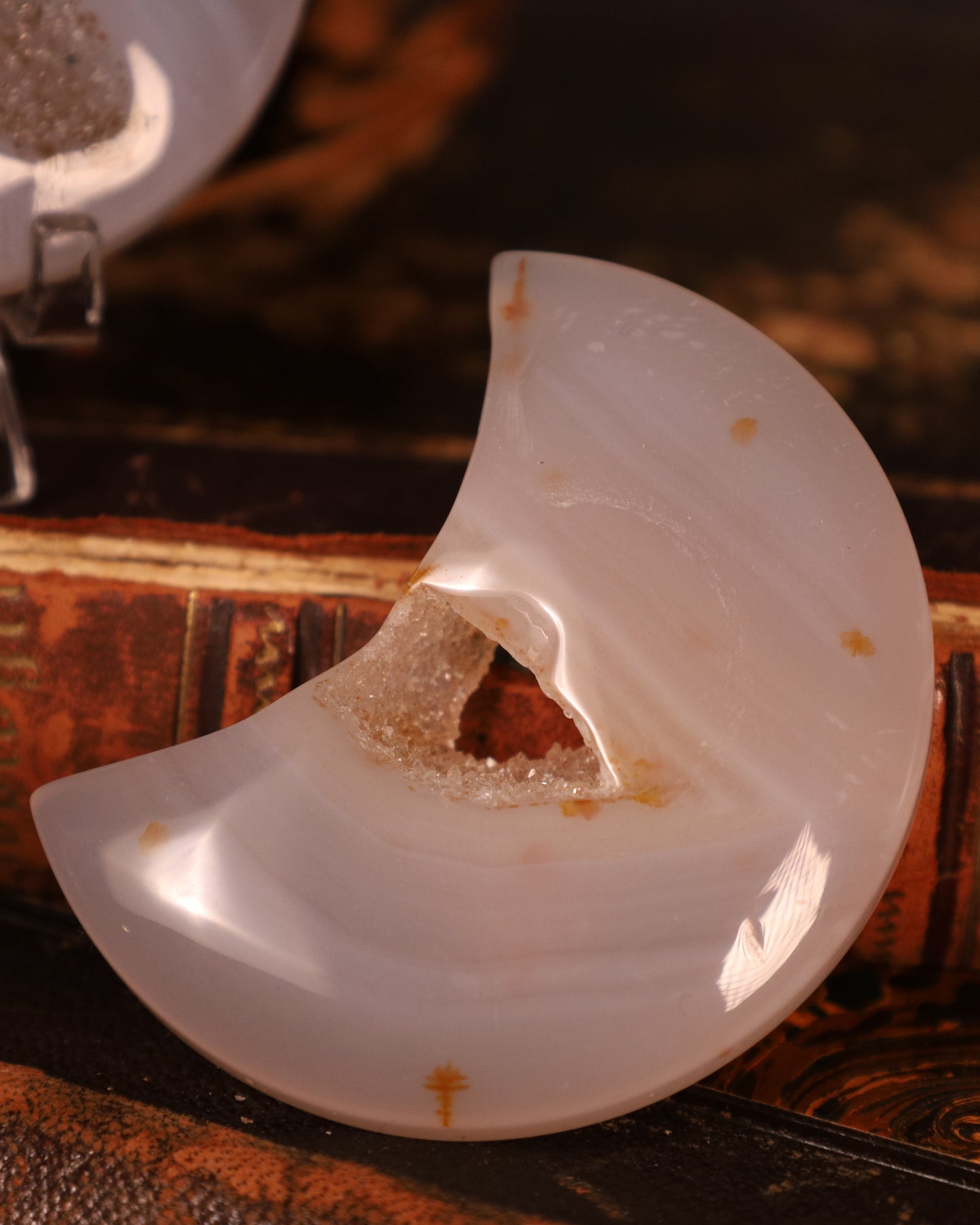 Achat Mond mit Druse | Handgeschliffen & Poliert – ca. 6 cm