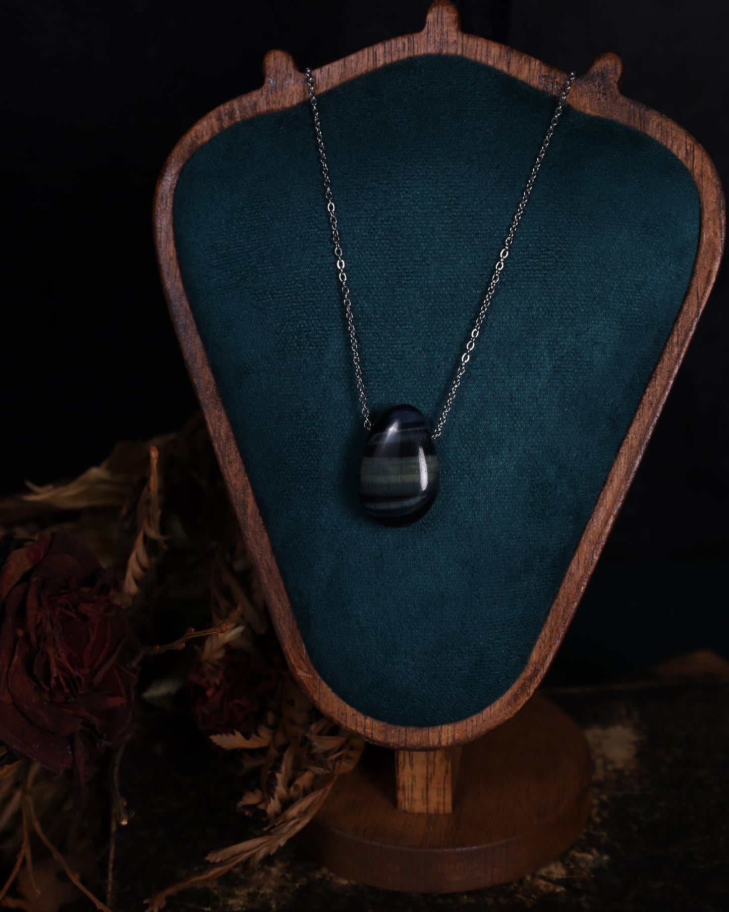 Hawkeye Teardrop Pendant