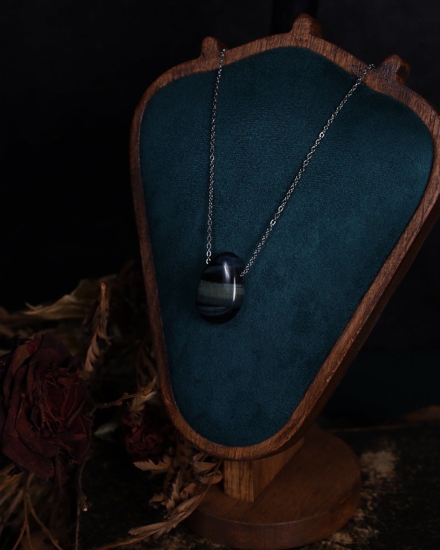 Hawkeye Teardrop Pendant
