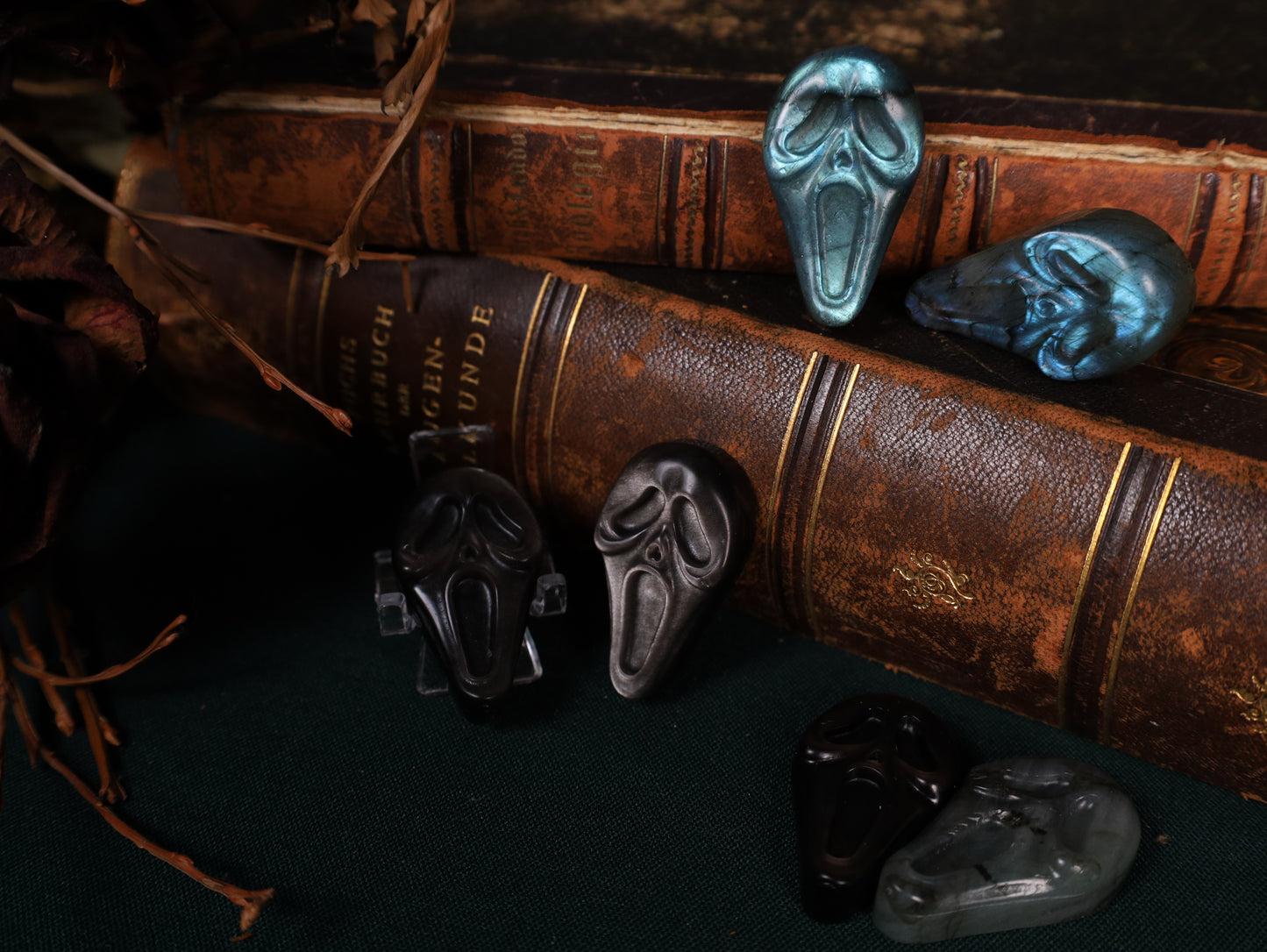 Scream Maske aus Labradorit oder Silber Obsidian | Handgeschnitzte Kristallskulptur