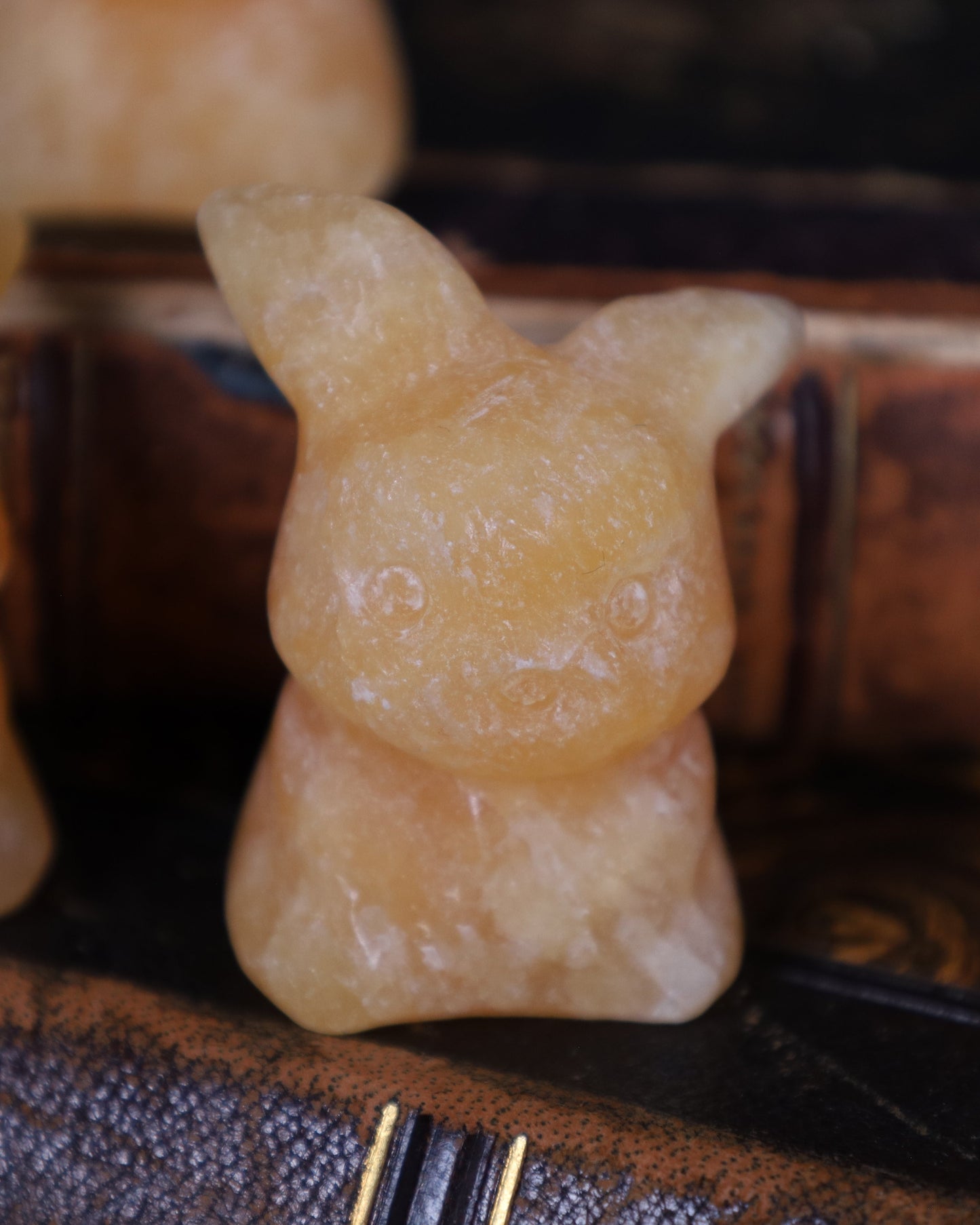 Pikachu Figur aus Orangen Calcit | ca. 3,5 cm