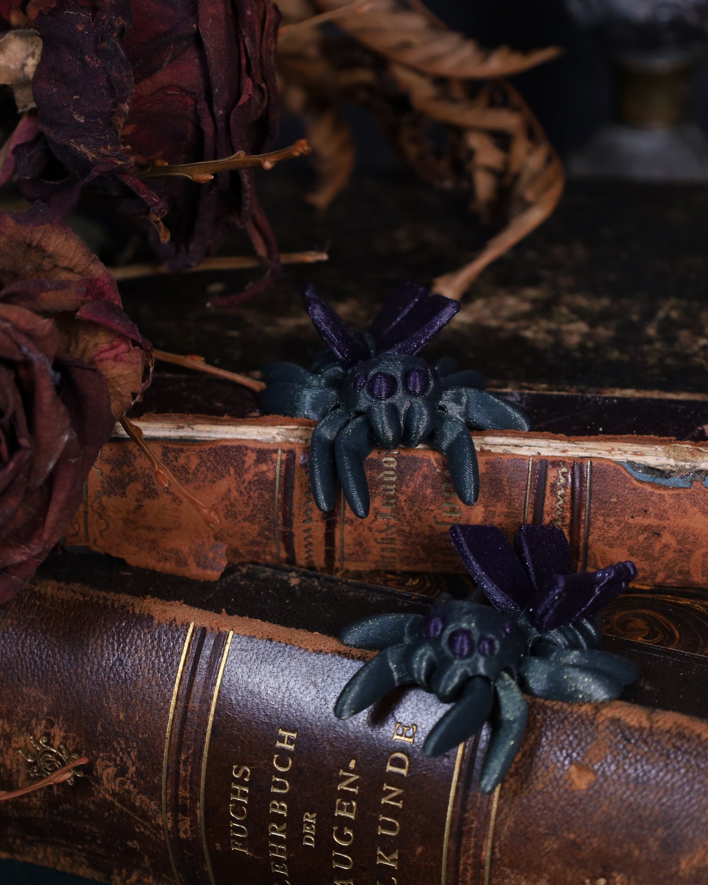 3D-gedruckte Spinnen mit Flügeln | Rot oder Grün | ca. 4 cm