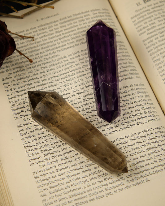 Amethyst oder Rauchquartz Vogelkristall Schliff