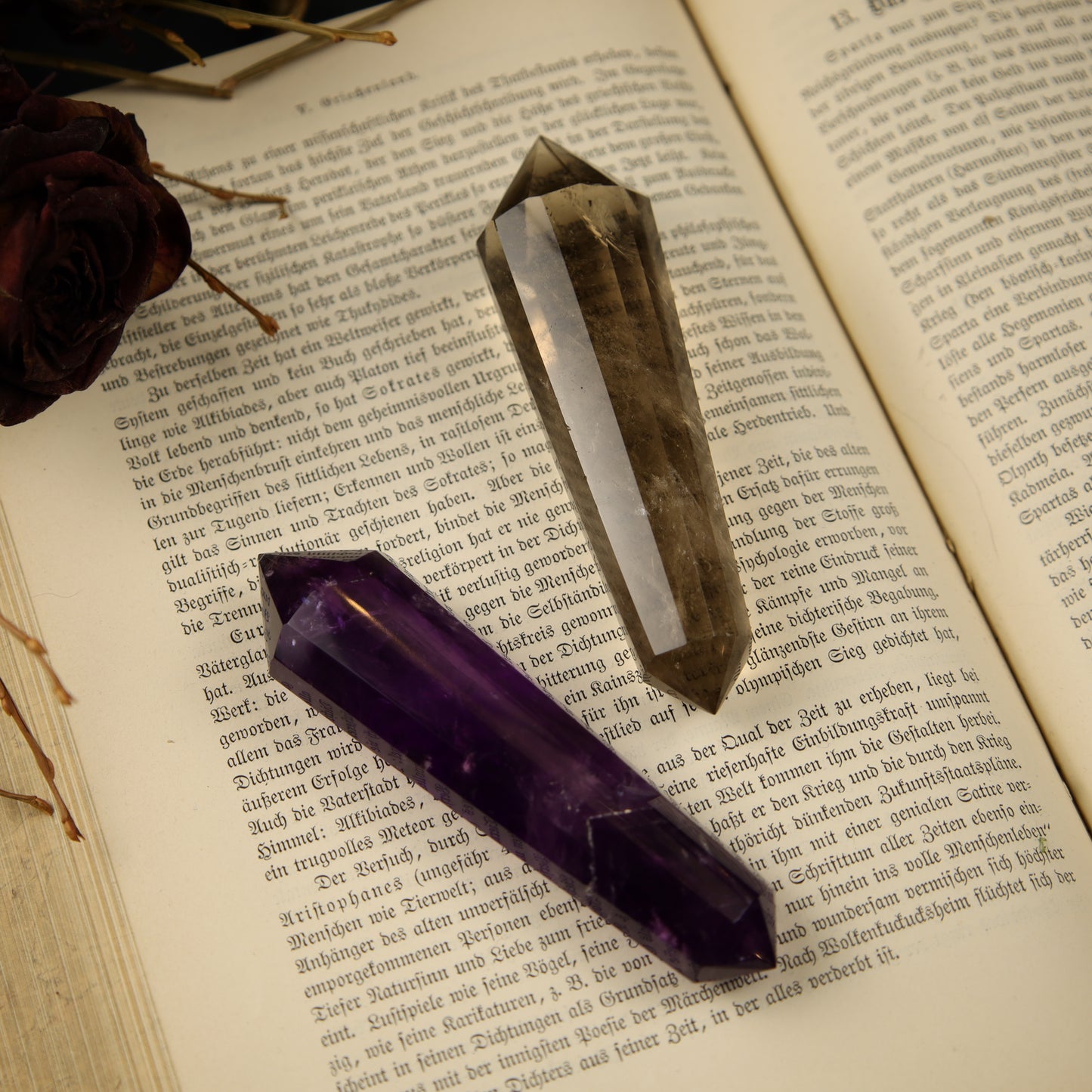 Amethyst oder Rauchquartz Vogelkristall Schliff